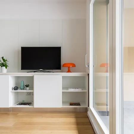 Altido Lovely 1-bed Flat With Balcony & Free Parking ミラノ